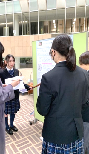 自然科学部：研究発表会で受賞しました！