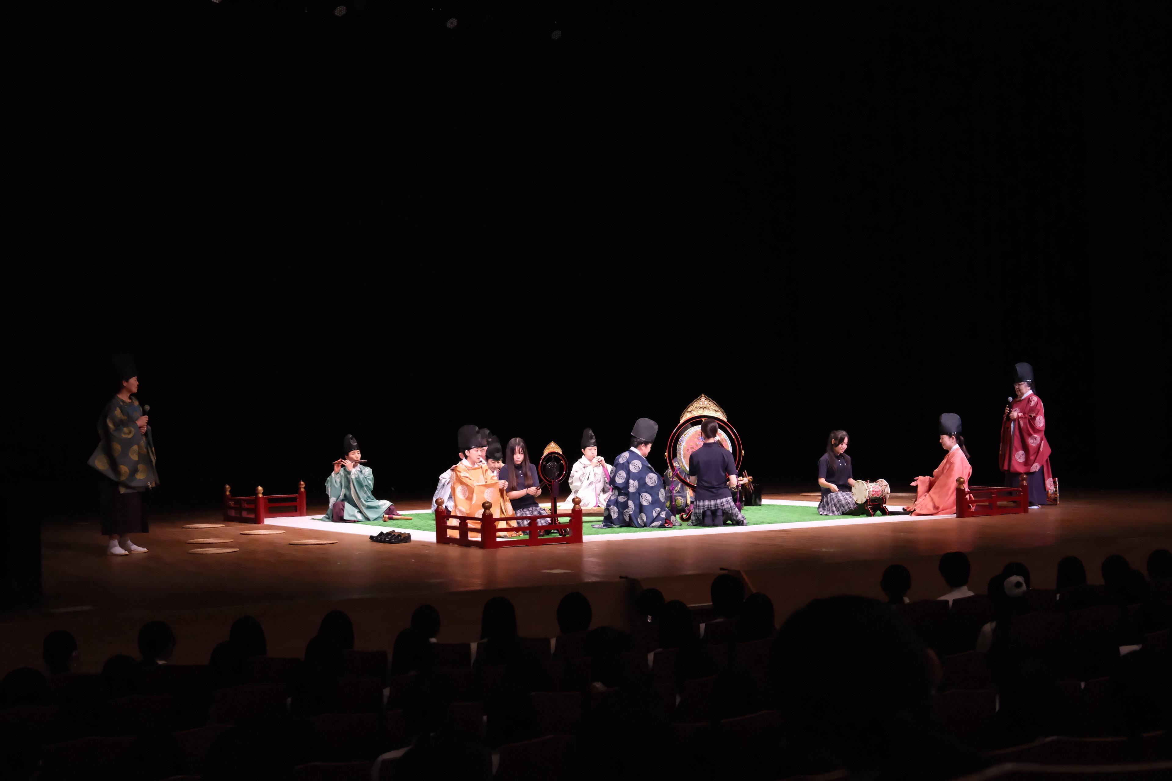 芸術鑑賞会を実施いたしました