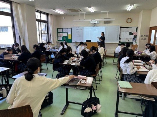 校長室だより 1年2組 迷う？5文型の授業  第103号